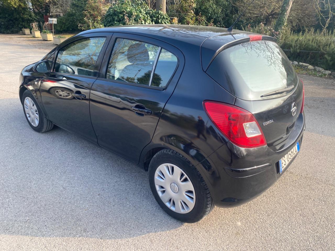 Opel Corsa 1.2 5 porte Edition
