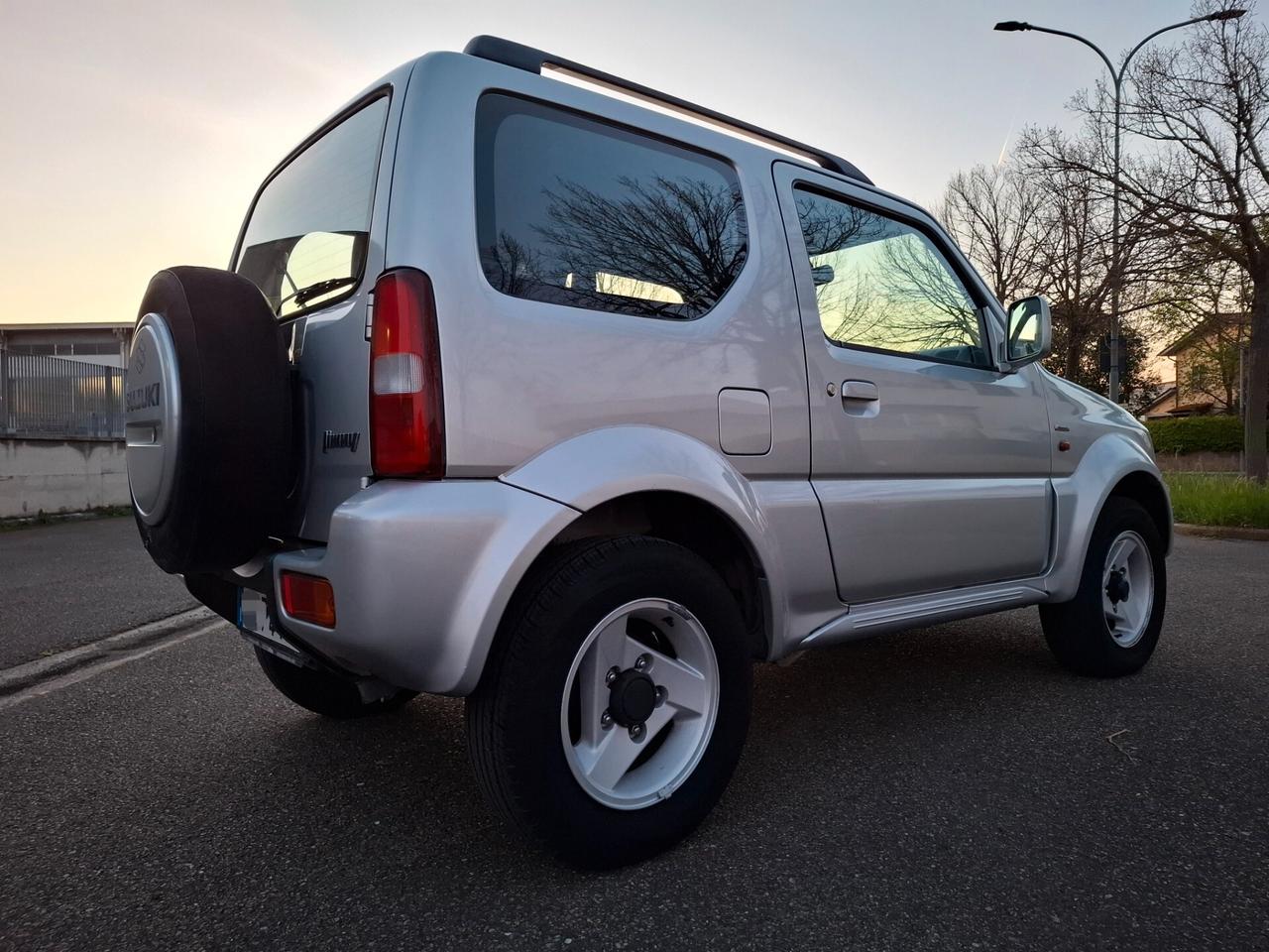 Suzuki Jimny 1.3i 16V cat 4WD JLX Special