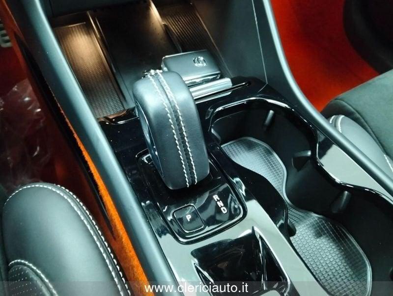 Volvo XC40 T5 Recharge Plug-in Hybrid R-design