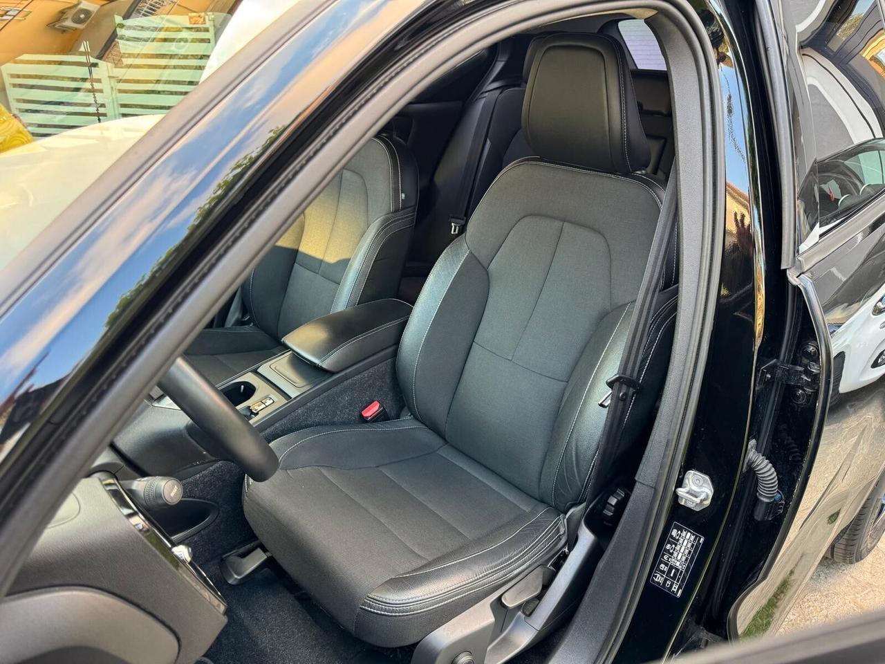 VOLVO XC40 D3 GEARTRONIC R-DESING 150cv