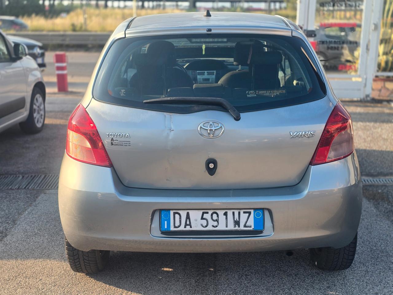 Toyota Yaris 1.0 3 porte Sol