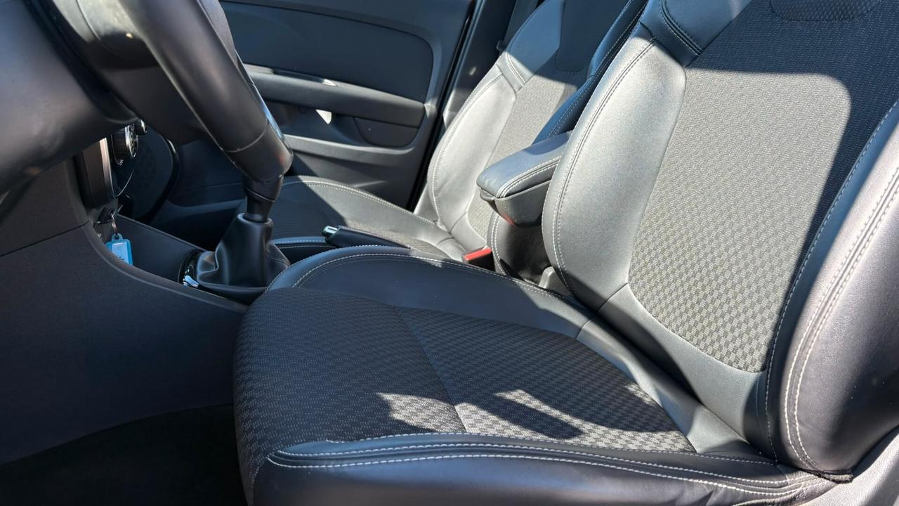 Renault Clio dCi 8V 75 CV 5 porte Moschino Intens