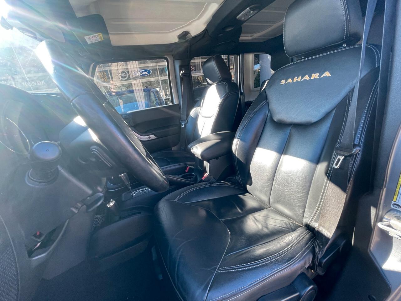 Jeep Wrangler Unlimited 2.8 CRD DPF Sahara Auto