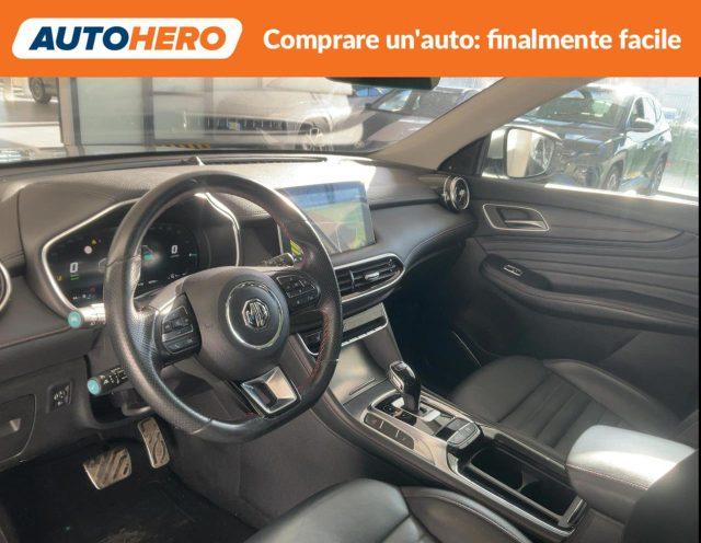 MG EHS Plug-in Hybrid Exclusive