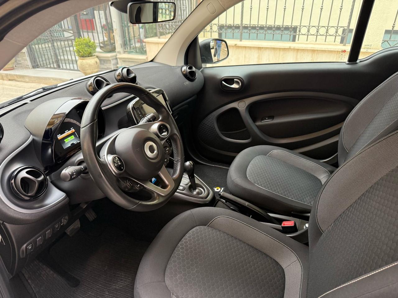 Smart ForTwo EQ Passion iva esposta