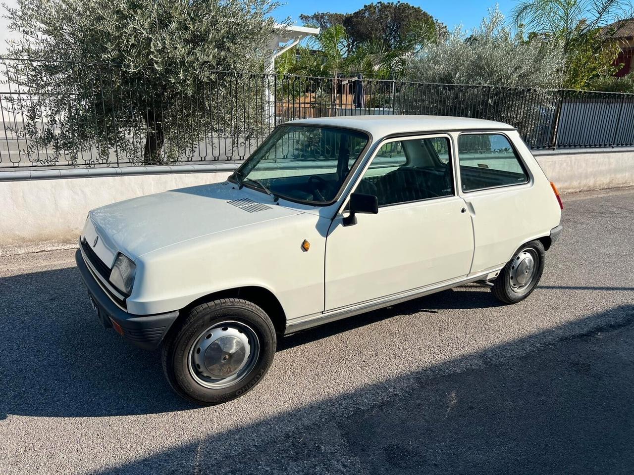 Renault R 5