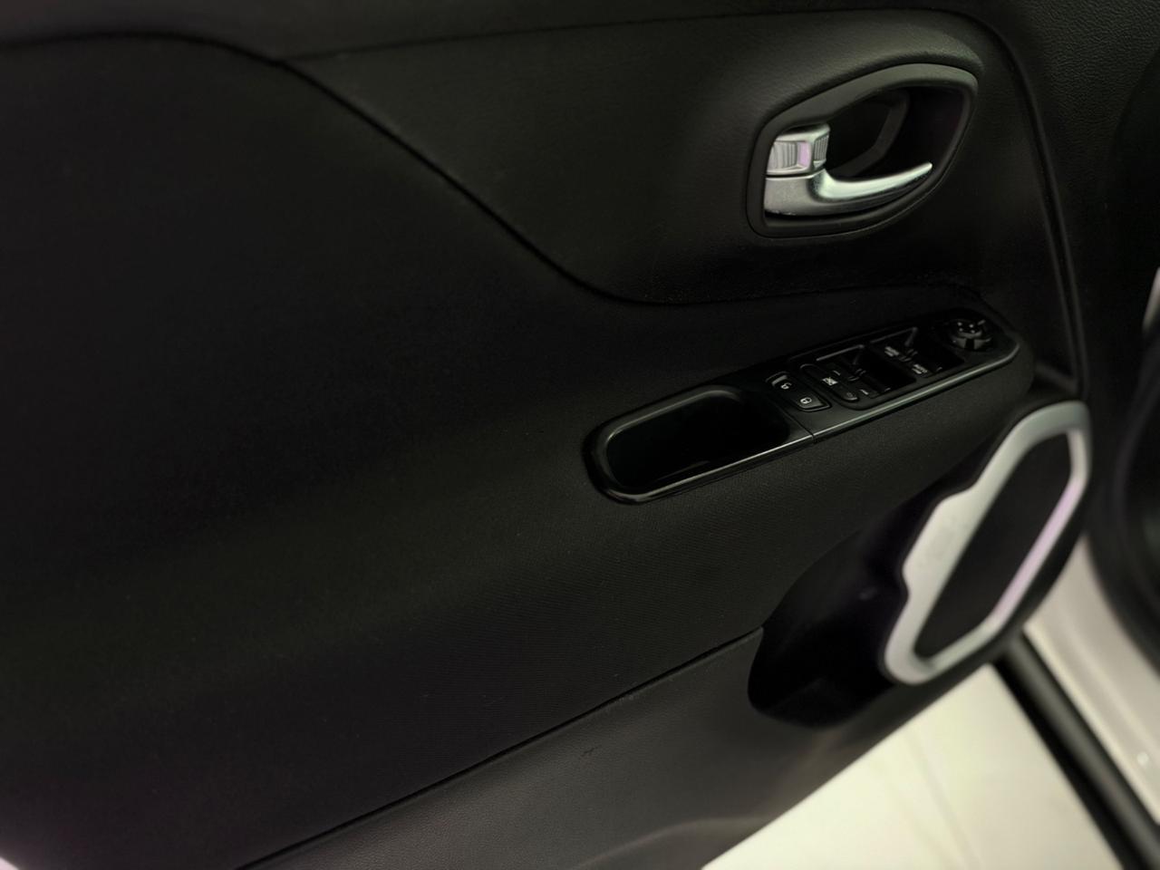 Jeep Renegade 1.6 E-TorQ EVO Longitude