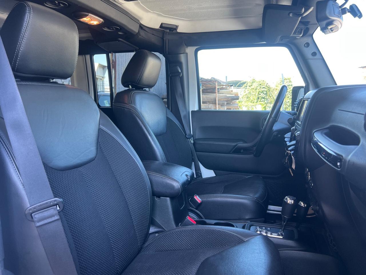 Jeep Wrangler Unlimited 2.8 crd Night Eagle