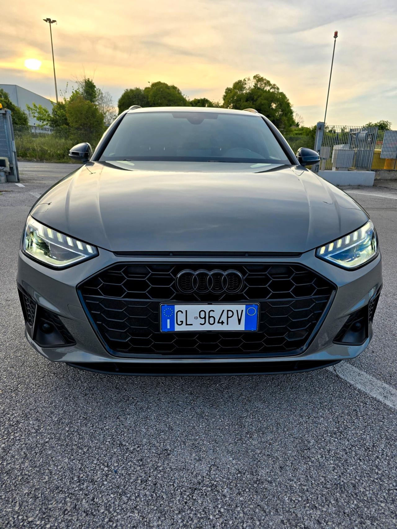 Audi A4 Avant 30 2.0 tdi mhev S Line edition 136cv s-tronic