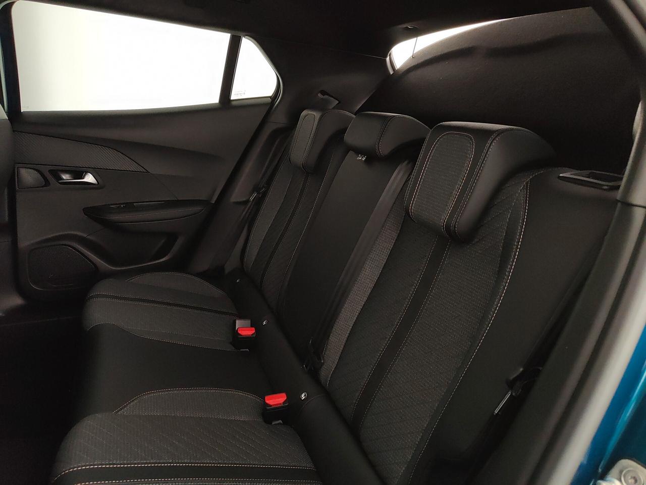 Peugeot 2008 PureTech 130 S&S EAT8 Allure