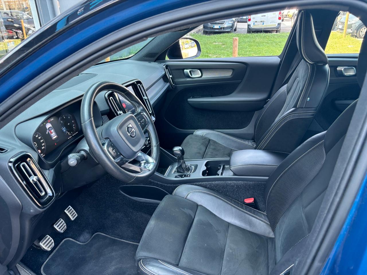 Volvo XC40 D3 R-design