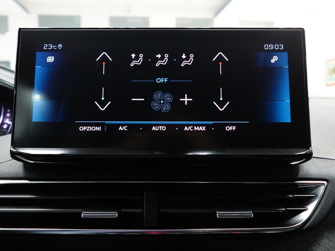 Peugeot 3008 II 1.5 BlueHDI 130 CV ALLURE