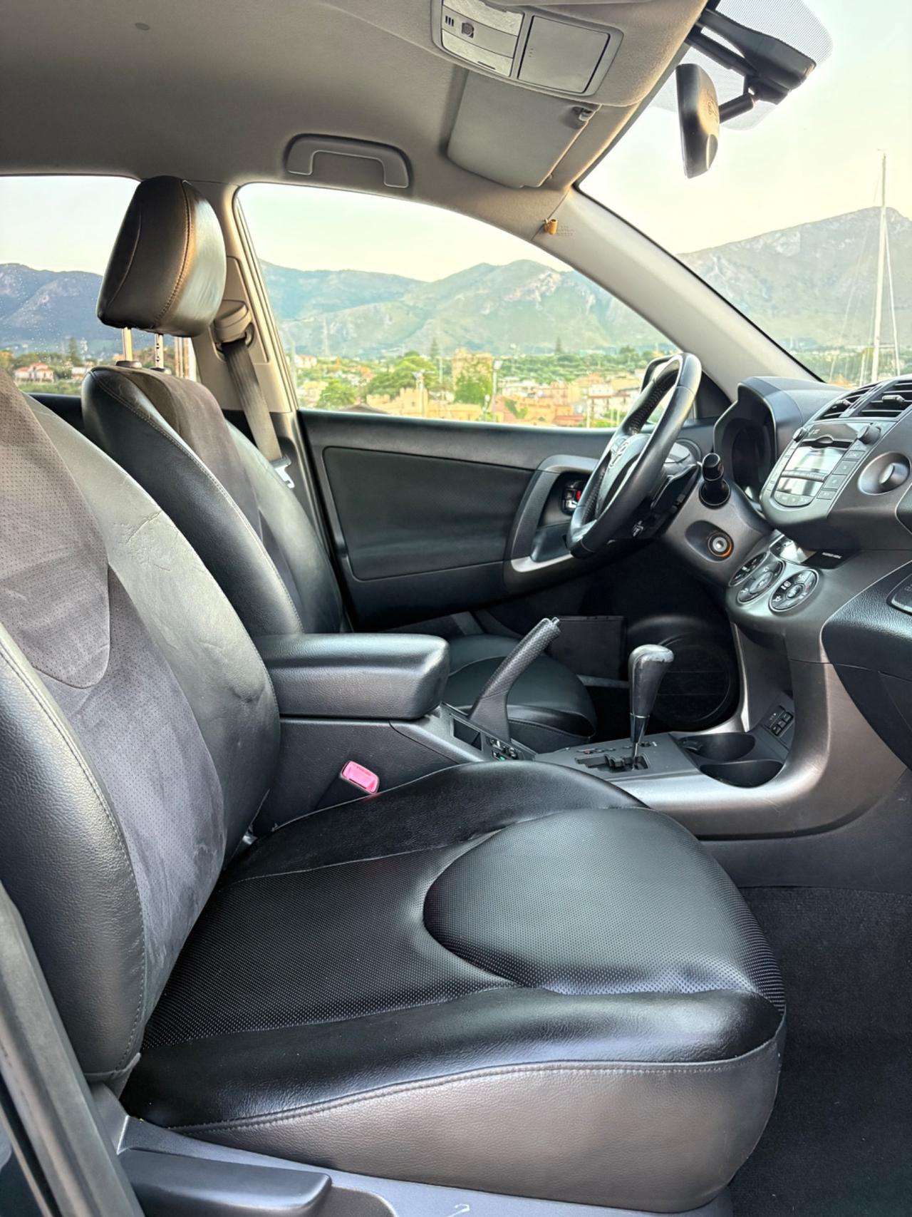 Toyota RAV 4 2.2 D-4D 150 CV PERFETTA