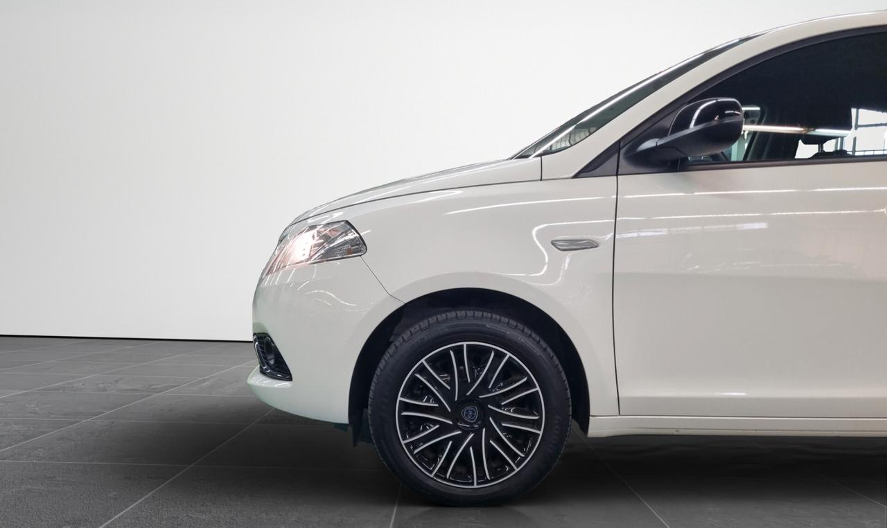 Lancia Ypsilon 1.0 FireFly 5 porte S&S Hybrid Ecochic Gold