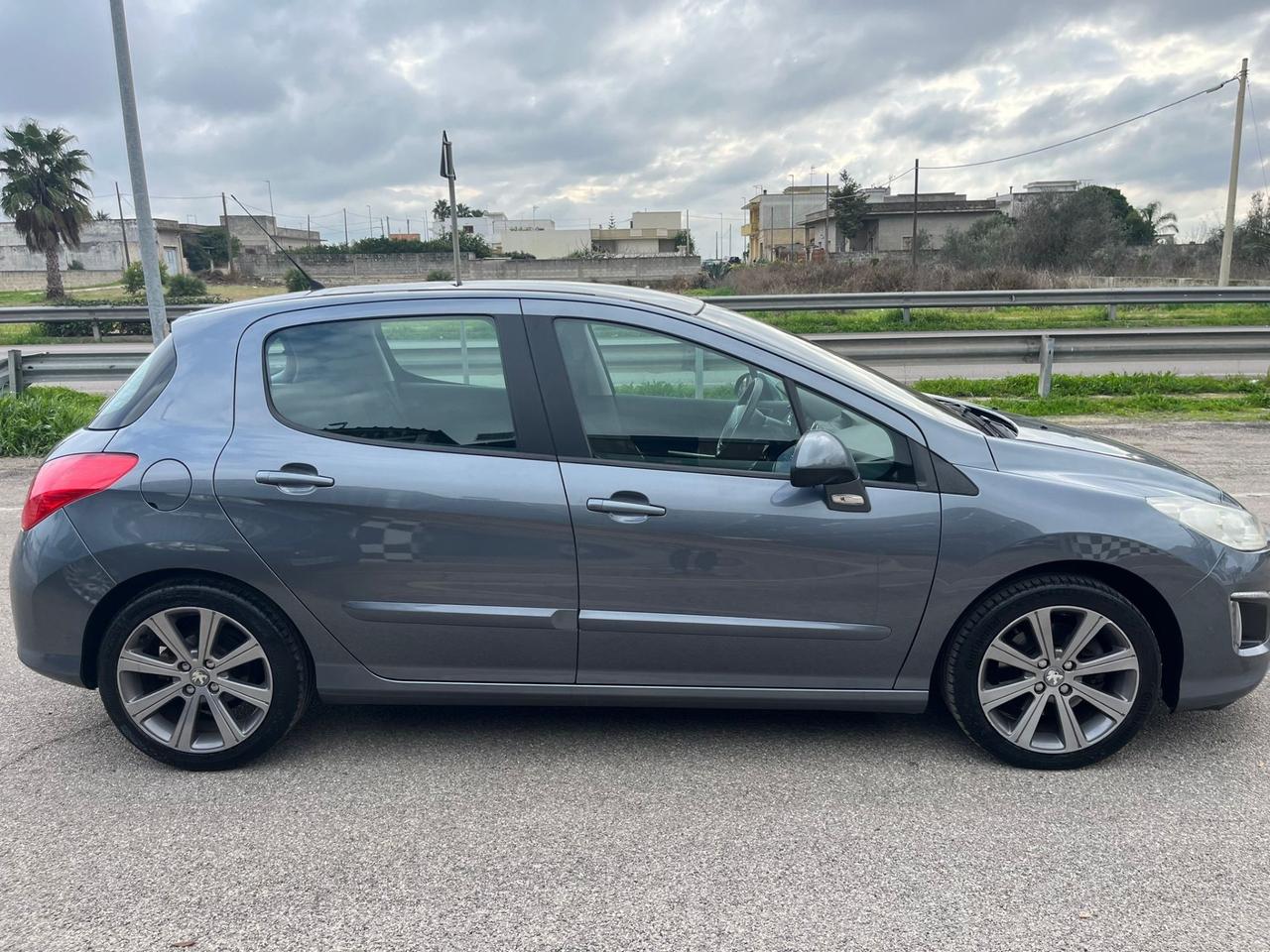 Peugeot 308 2.0 HDi 150CV 5p. Allure Unipro 2011
