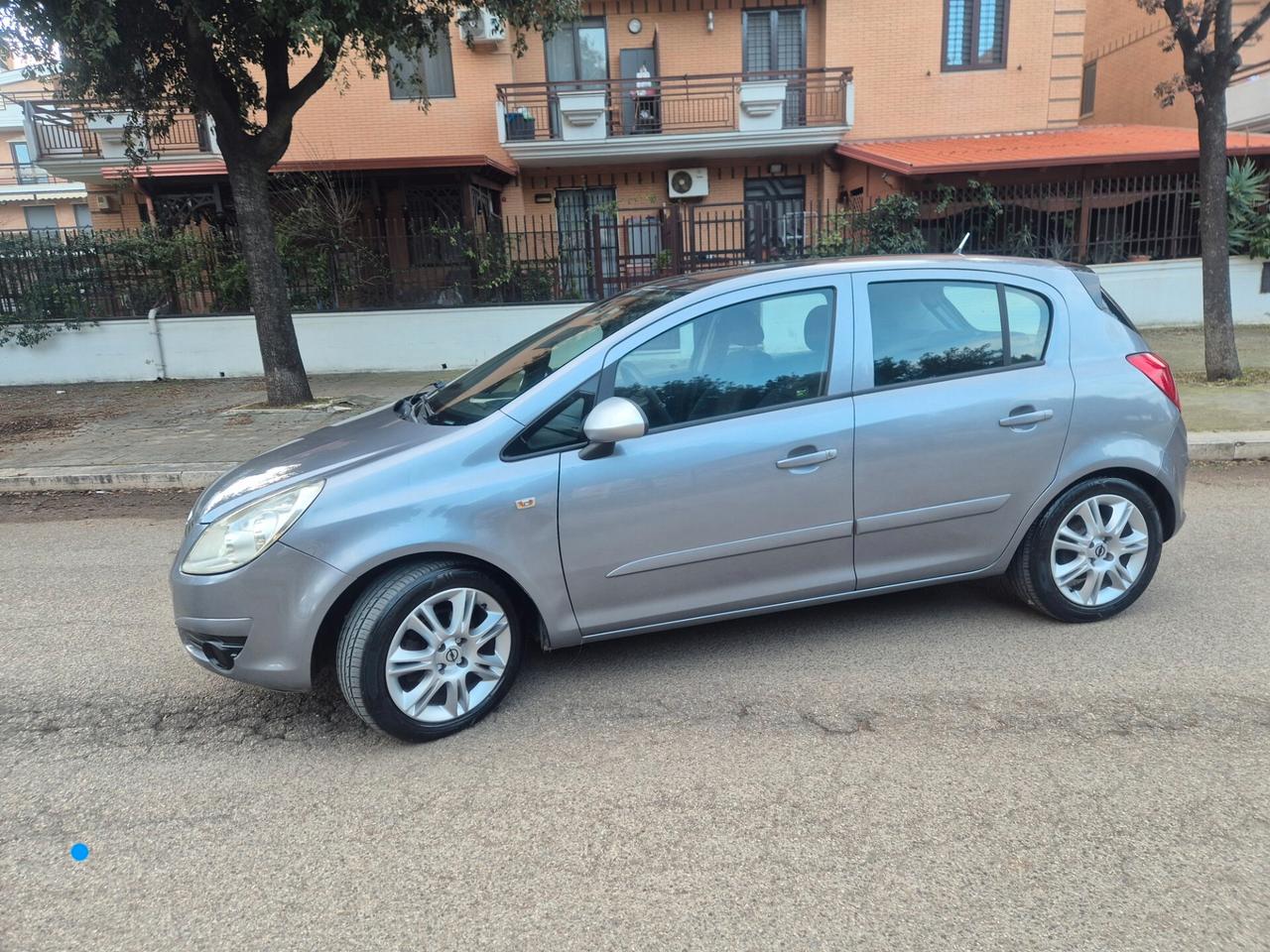 Opel Corsa 1.2 5 porte Enjoy anno 08
