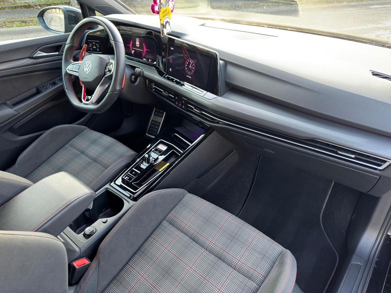 Volkswagen Golf GTI 2.0 TSI DSG