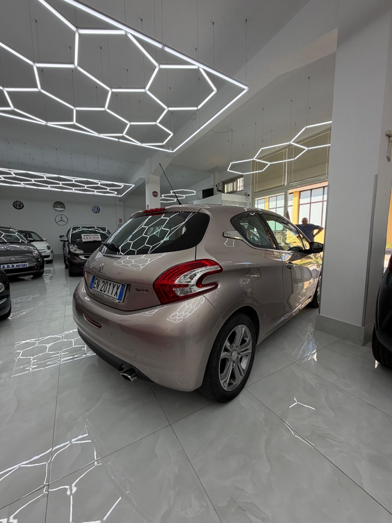 Peugeot 208 1.2 VTi 82 CV 3 porte Allure