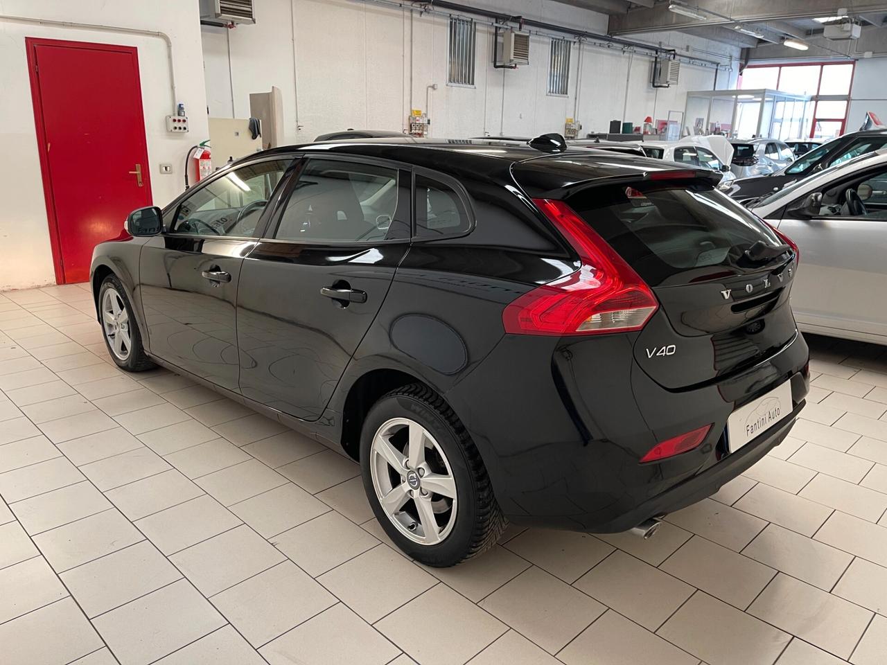 Volvo V40 Business Plus D2 geartronic c.auto-LEGGI SOTTO