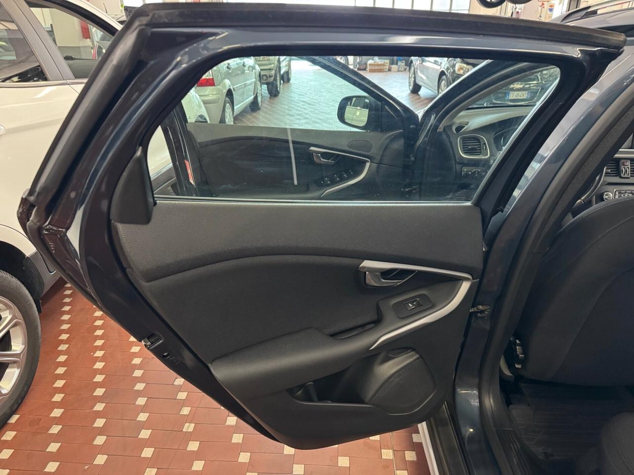 Volvo V40 Cross Country D2 Pro - UNICO PROPRIETARIO