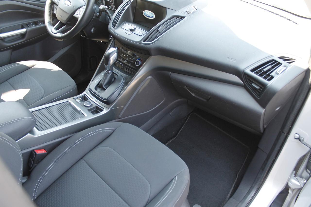 Ford Kuga 1.5 TDCI 120 CV S&S 2WD Powershift Titanium