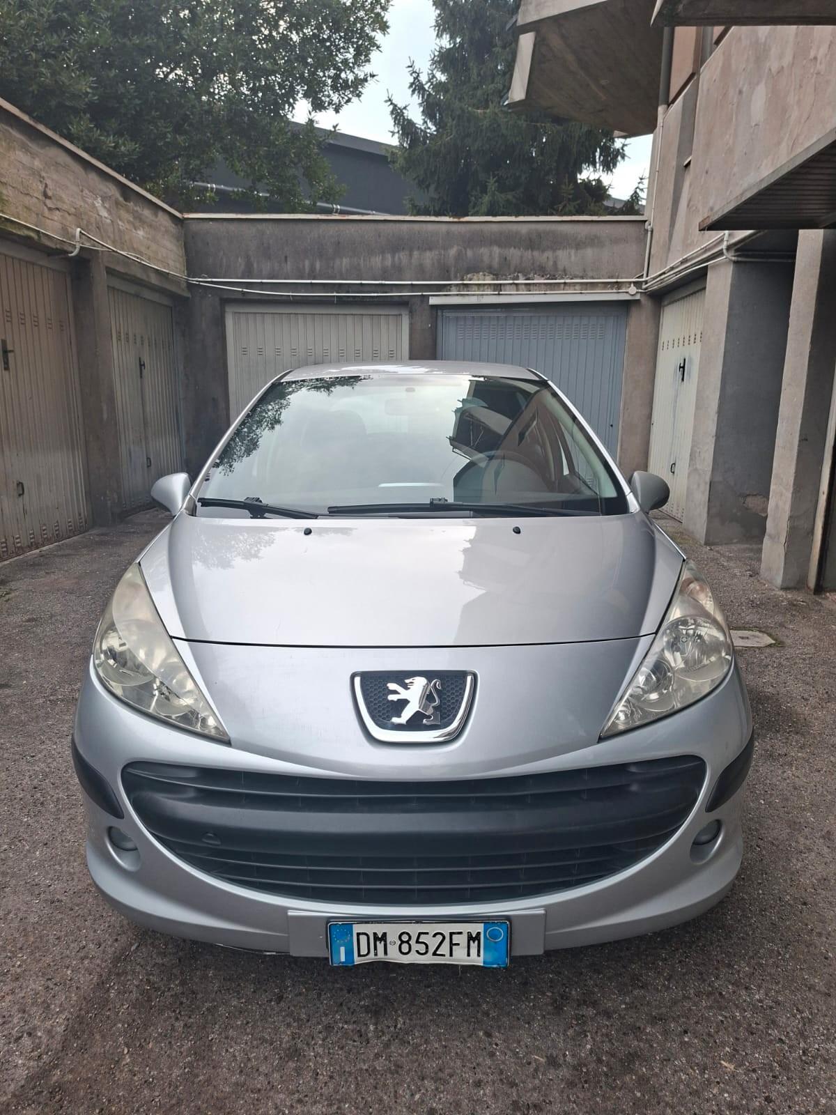 Peugeot 207 1.4 8V 75CV 5p. Energie