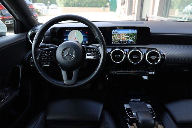 MERCEDES-BENZ A 180 d Automatica MBux NAVI Retrocamera Cruise Ufficial