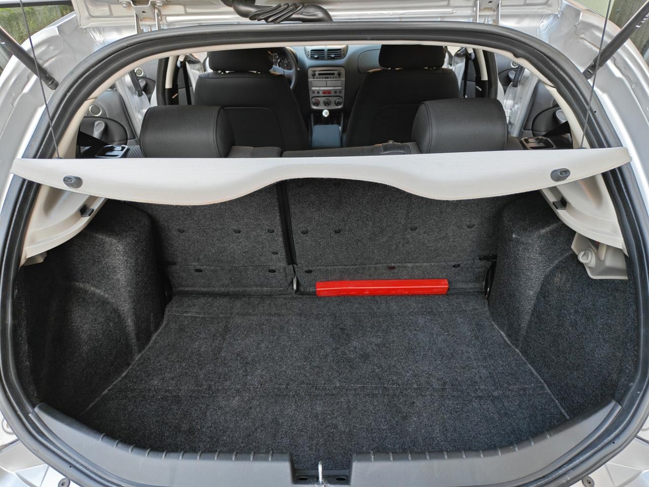 Alfa Romeo 147 1.6 BENZINA 120cv / 54.000km / Unipro