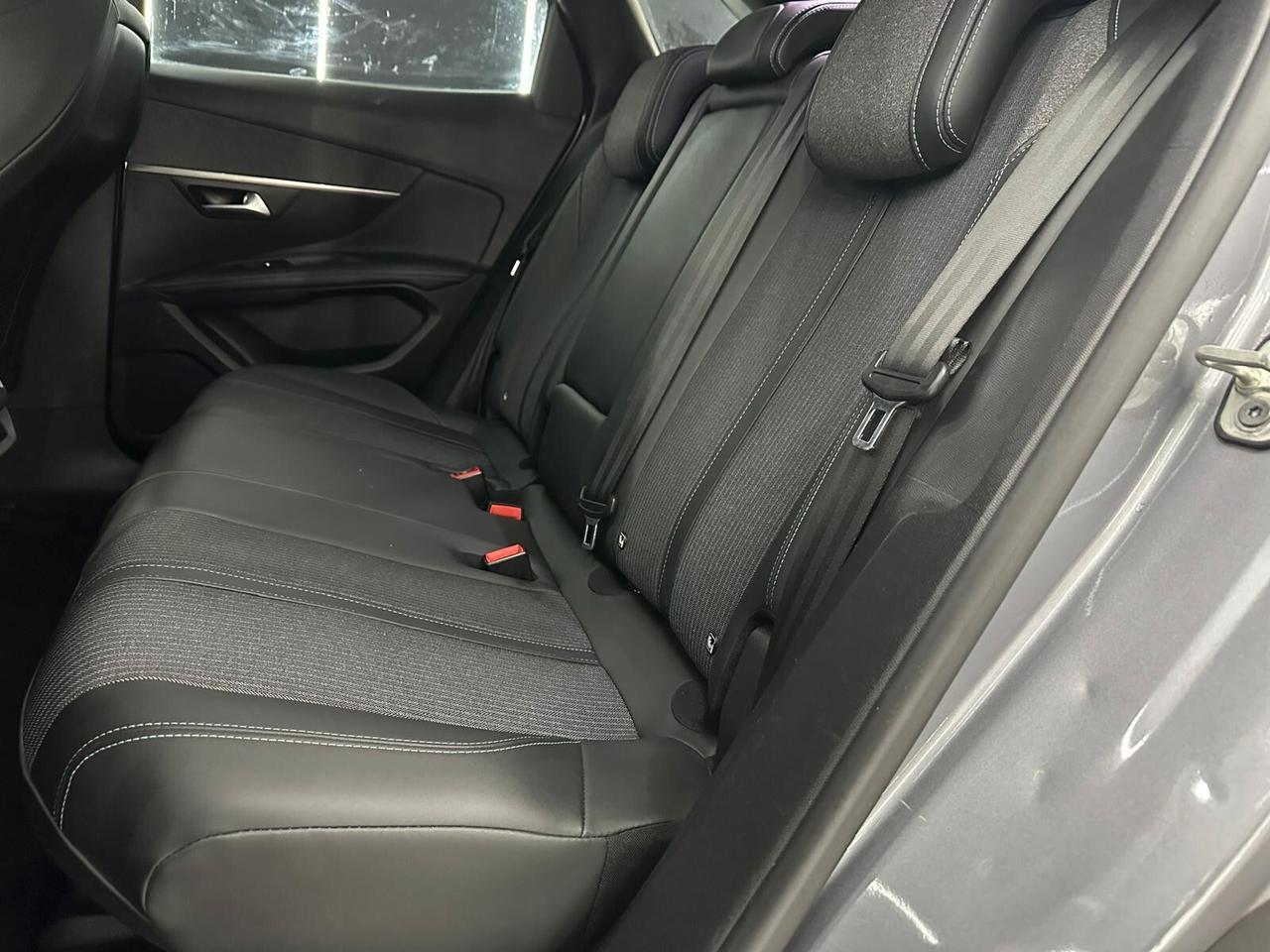 Peugeot 3008 BlueHDi 130 S&S EAT8 Allure Pack