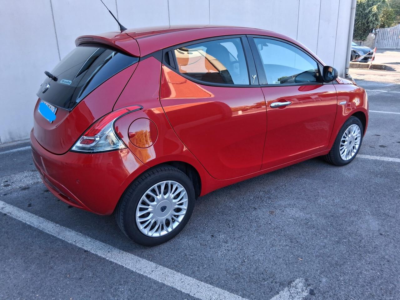 Lancia Ypsilon 1.2 69 CV 5 porte Silver