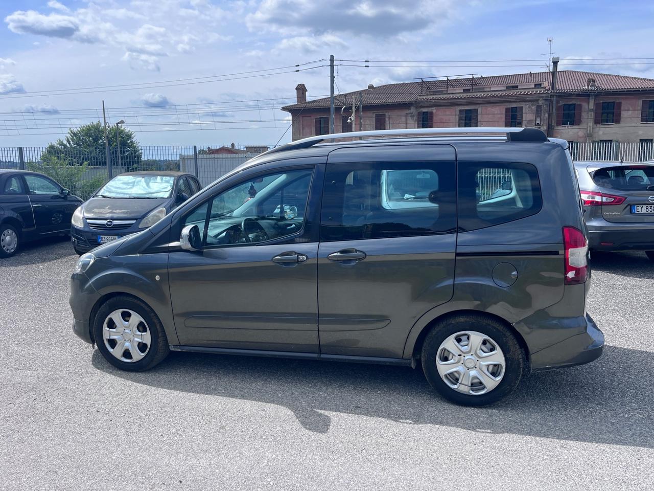 Ford Tourneo Courier 1.5 TDCI 100 CV Sport