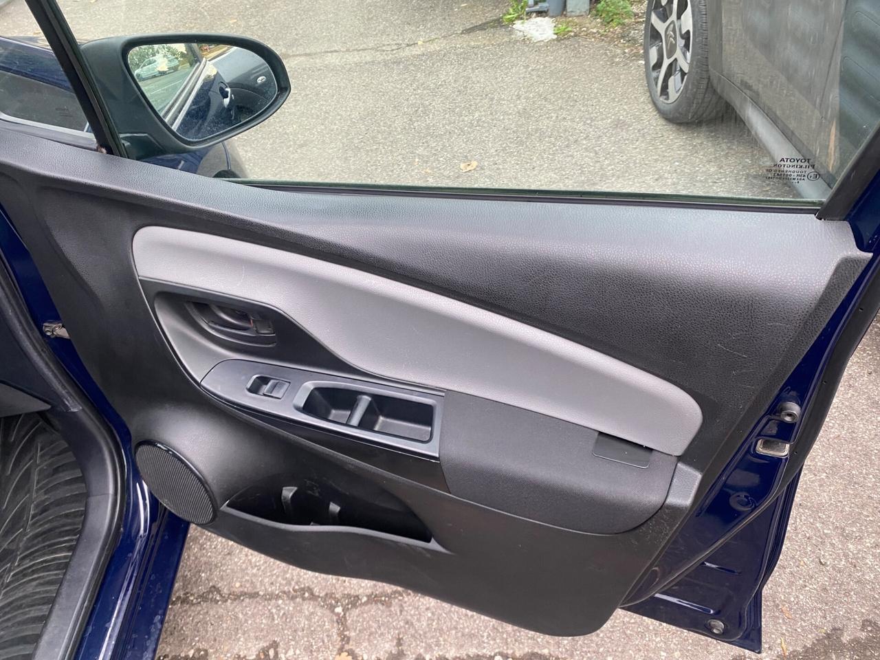 Toyota Yaris 1.5 Hybrid 5 porte Active