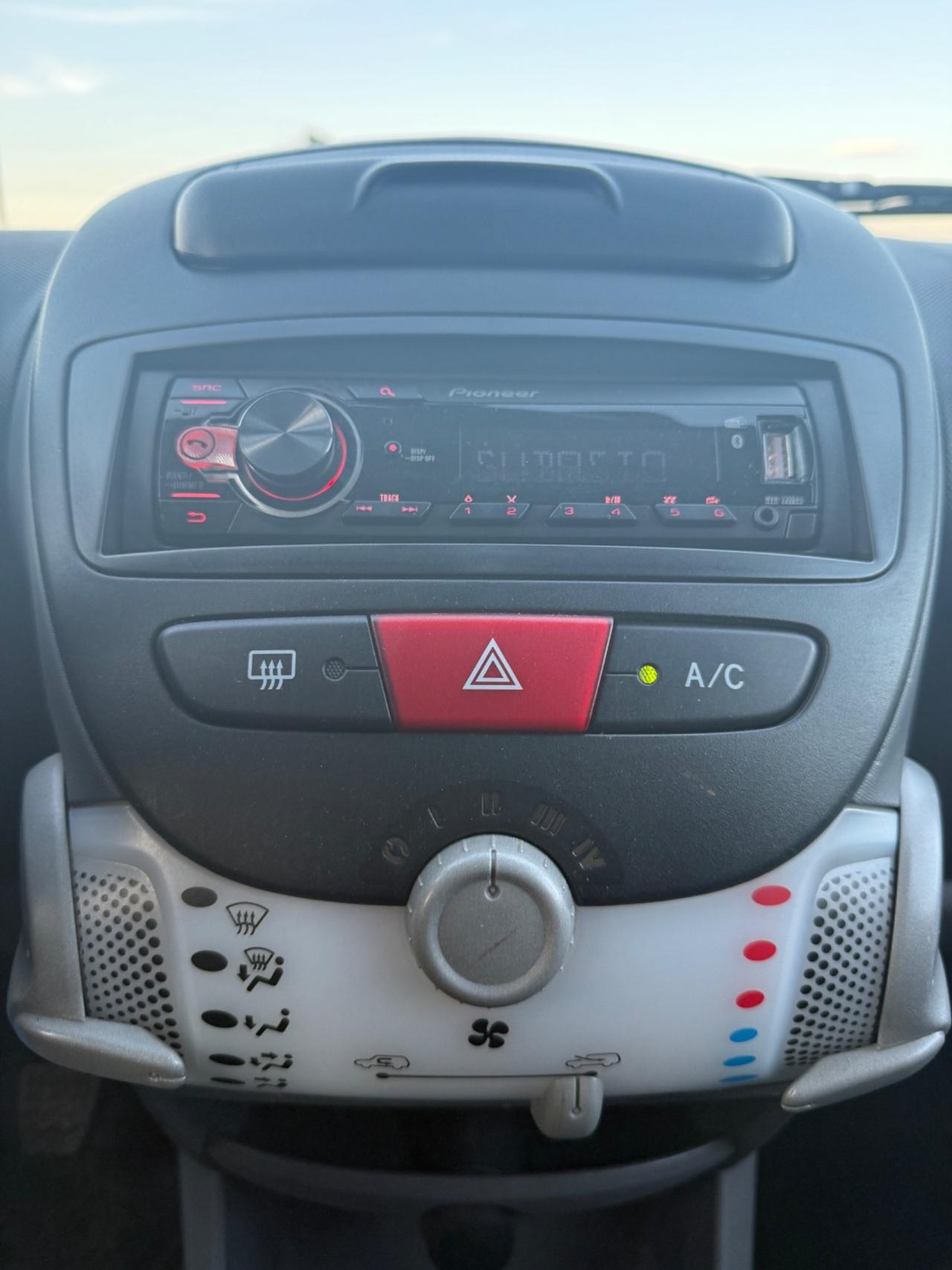 Toyota Aygo 1.0 12V VVT-i 5 porte Deep Ocean Connect