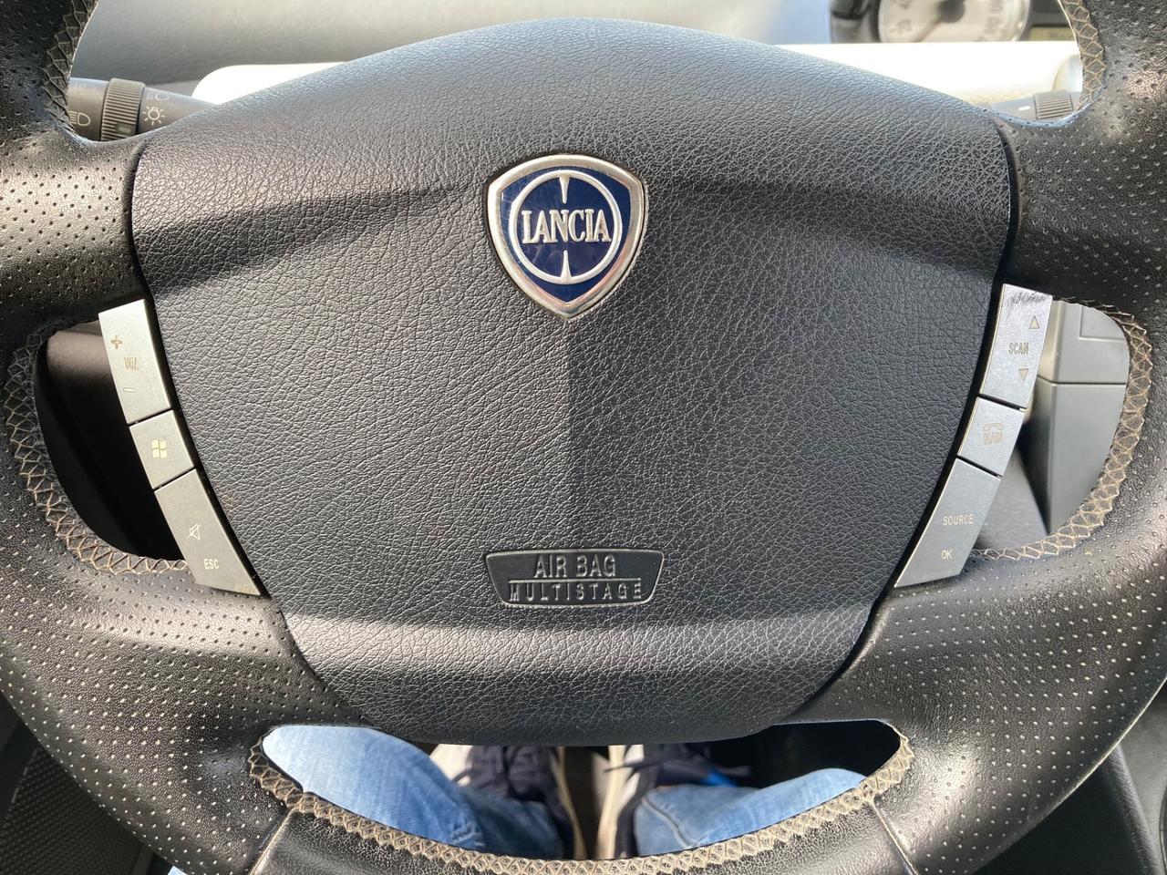Lancia Ypsilon 1.2 69 CV Elle