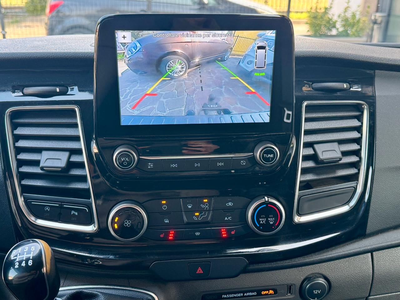 Ford Transit Custom 300 2.0 TDCi 130 PC Furgone Titanium