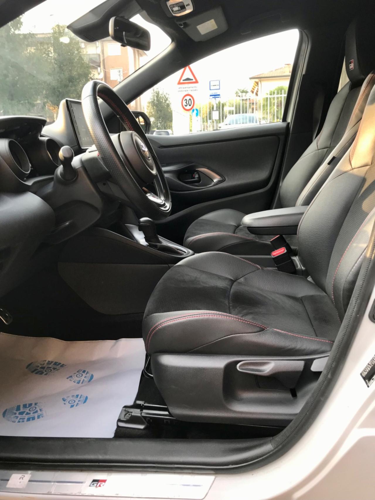 Toyota Yaris 1.5 Hybrid 5 porte GR Sport