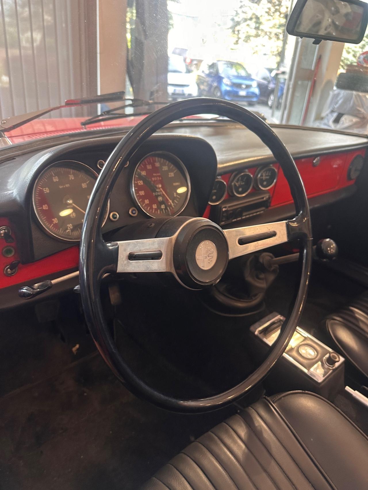 Alfa Romeo Spider Duetto Osso di seppia