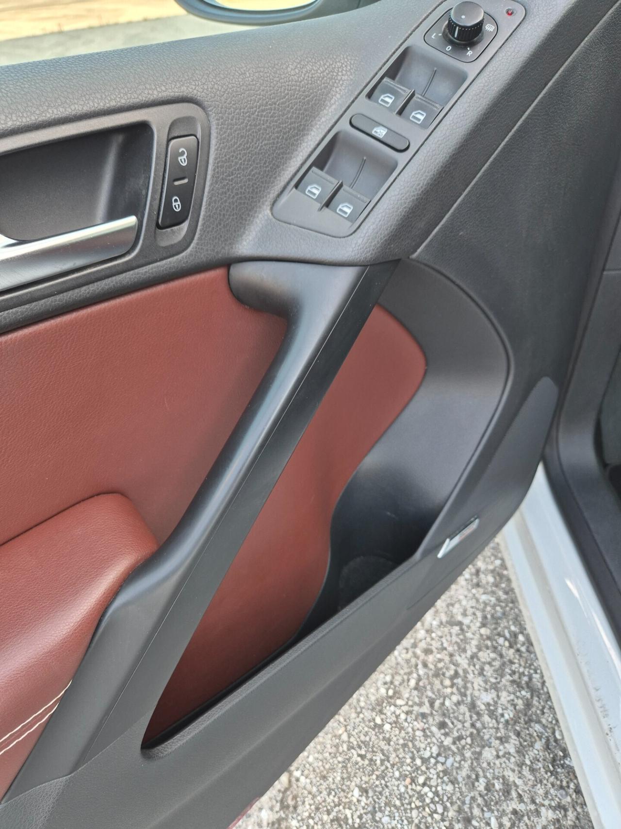Volkswagen Tiguan 2.0 TDI DPF 4MOTION DSG Sport & Style