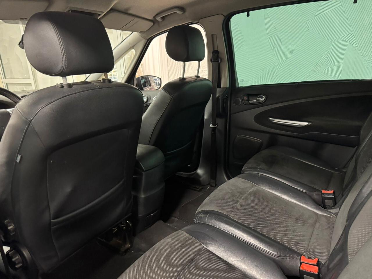 Ford S-Max 2.0 TDCi 140CV Titanium