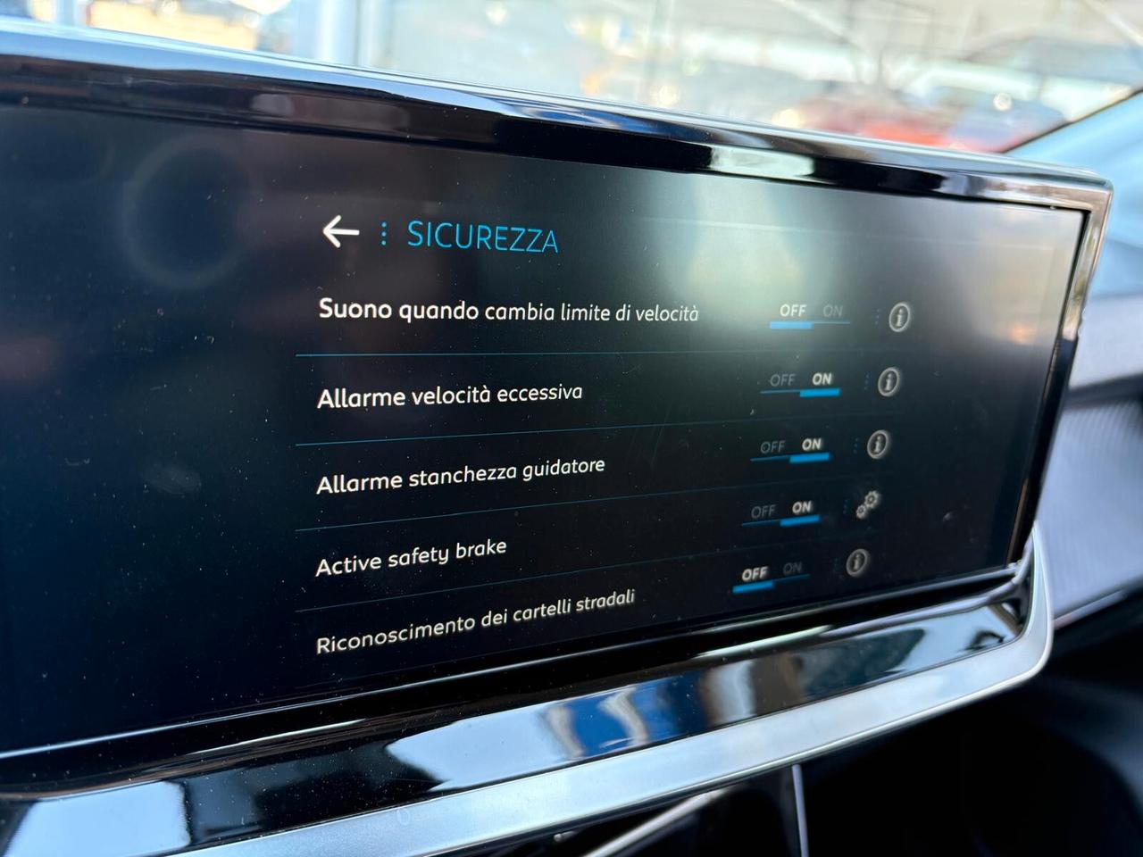 Peugeot 208 STYLE PureTech 100 5 porte SPOTICAR
