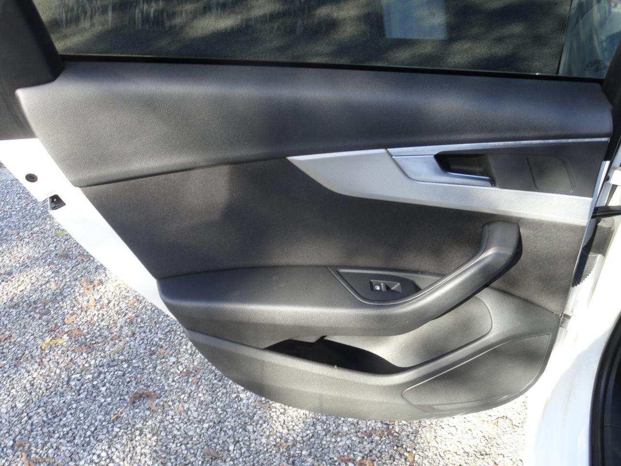 Audi A4 2.0 TDI 150 CV ultra S tronic Sport