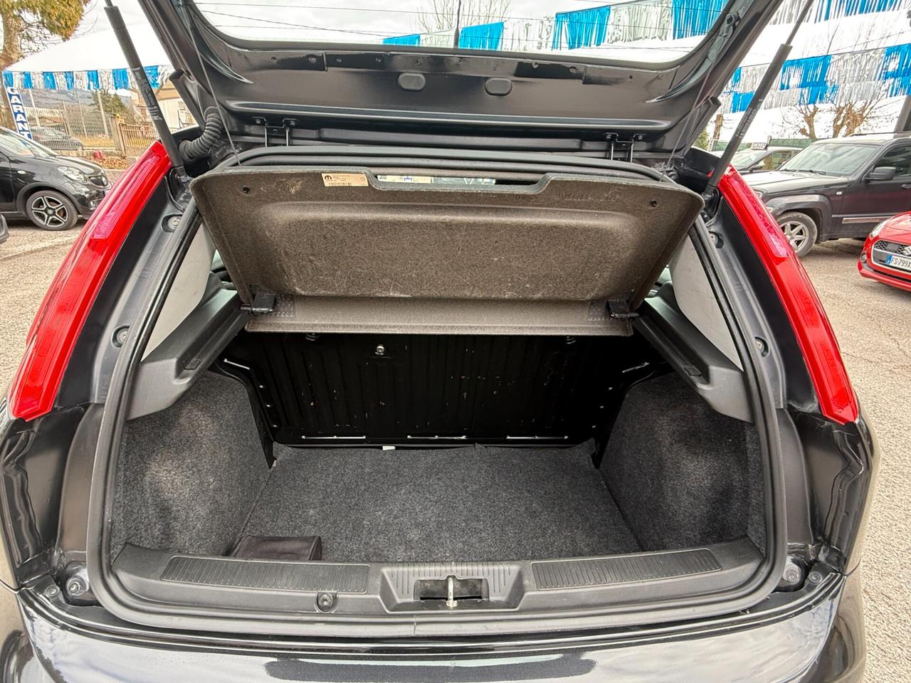 " INTROVABILE " Fiat Punto 1.4 8V 5 porte GPL