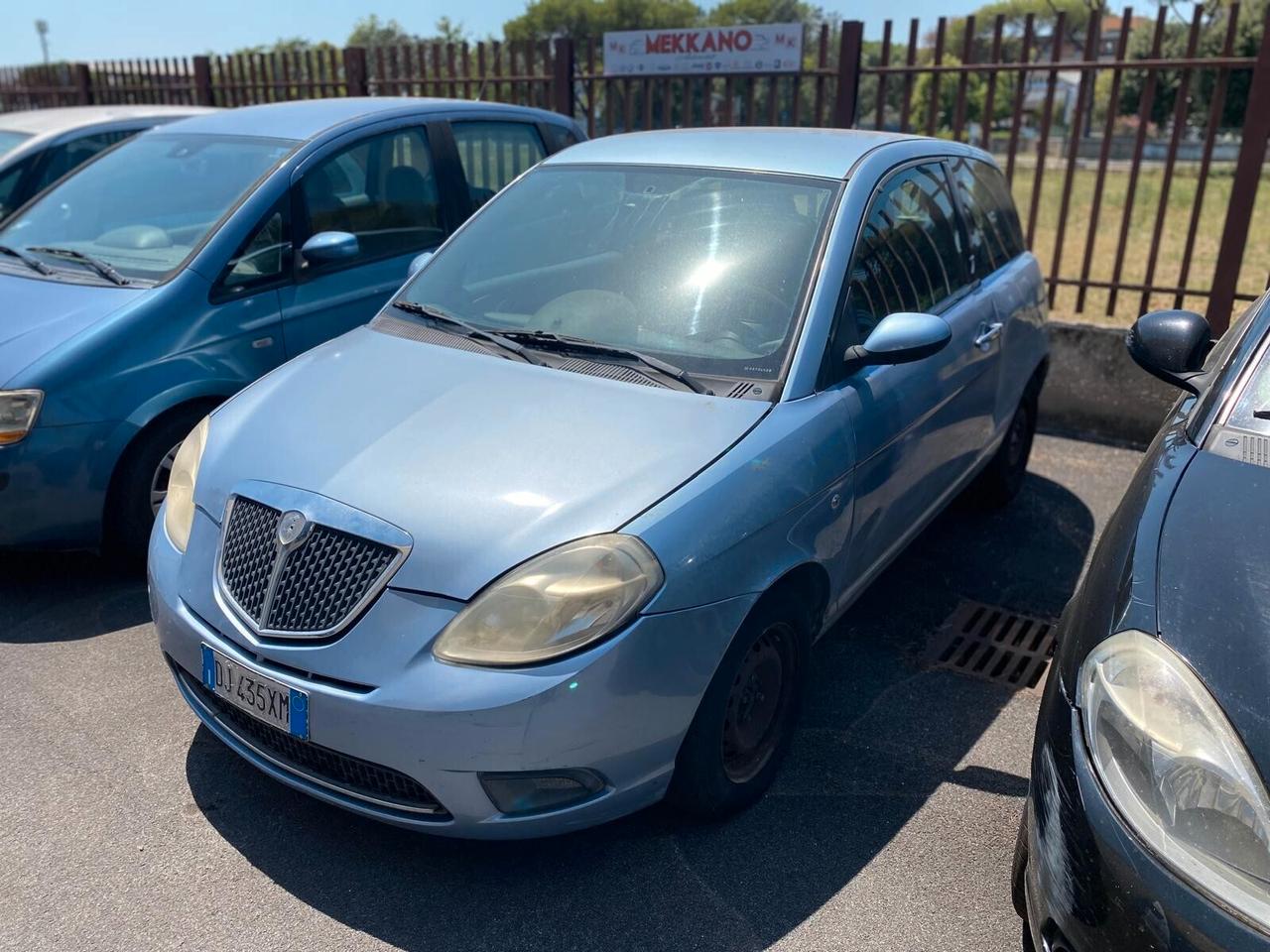 2 Lancia Ypsilon -Fiat idea - Opel meriva - IN BLOCCO
