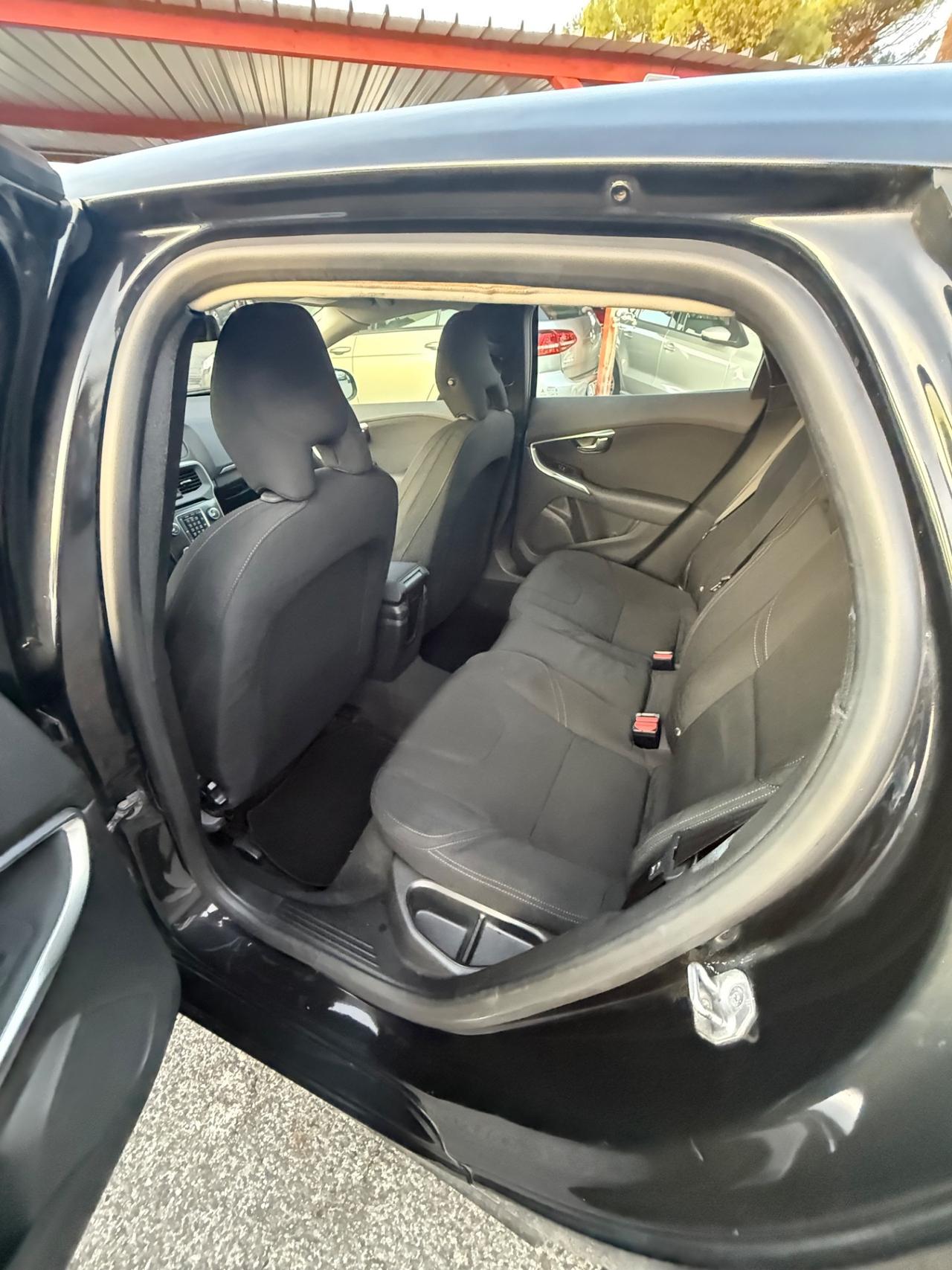 V40 D2 1.6 Summum-rate-( 125 Mila km ) -rate