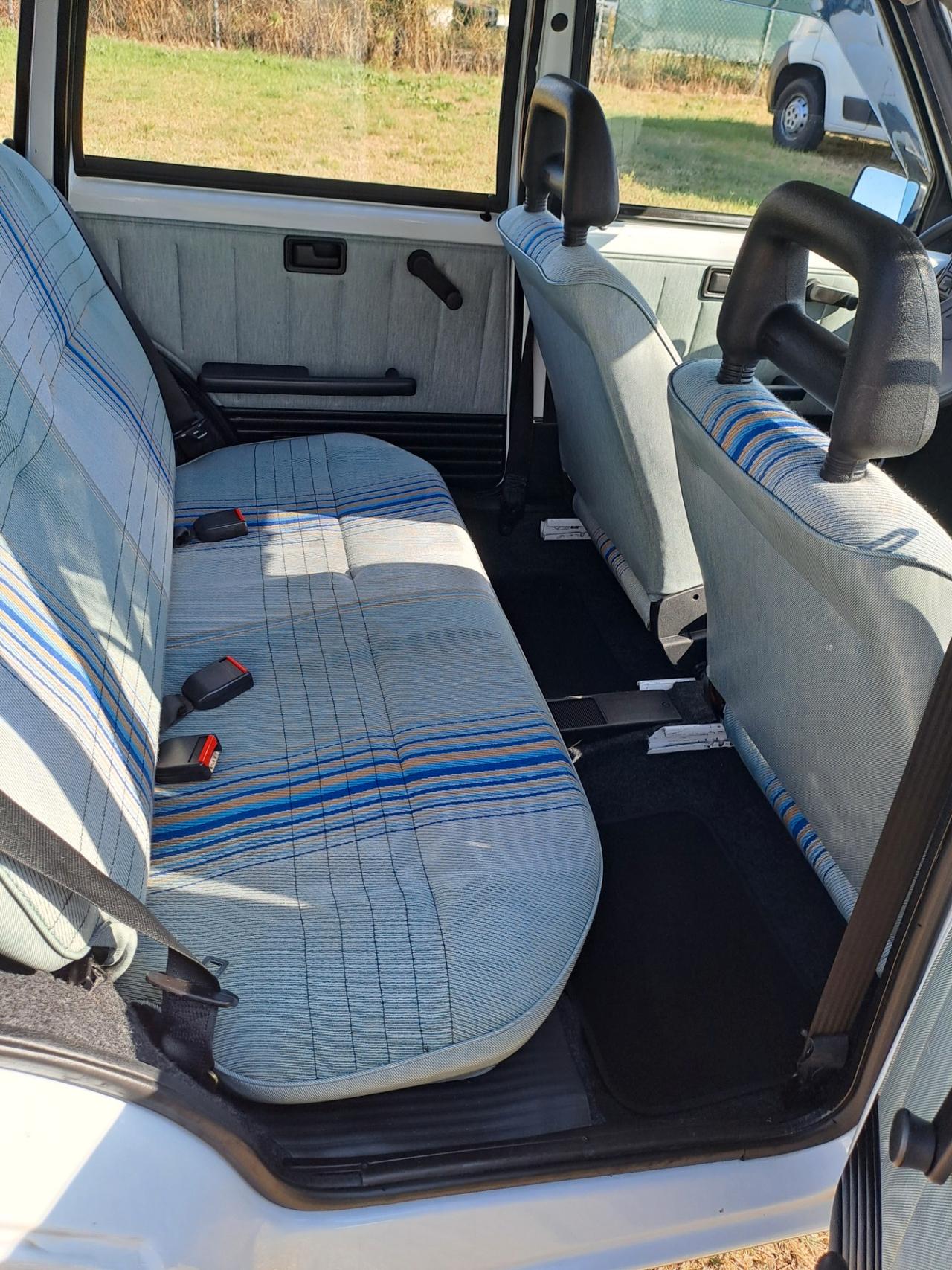 FIAT UNO STING 9.0 Benzina