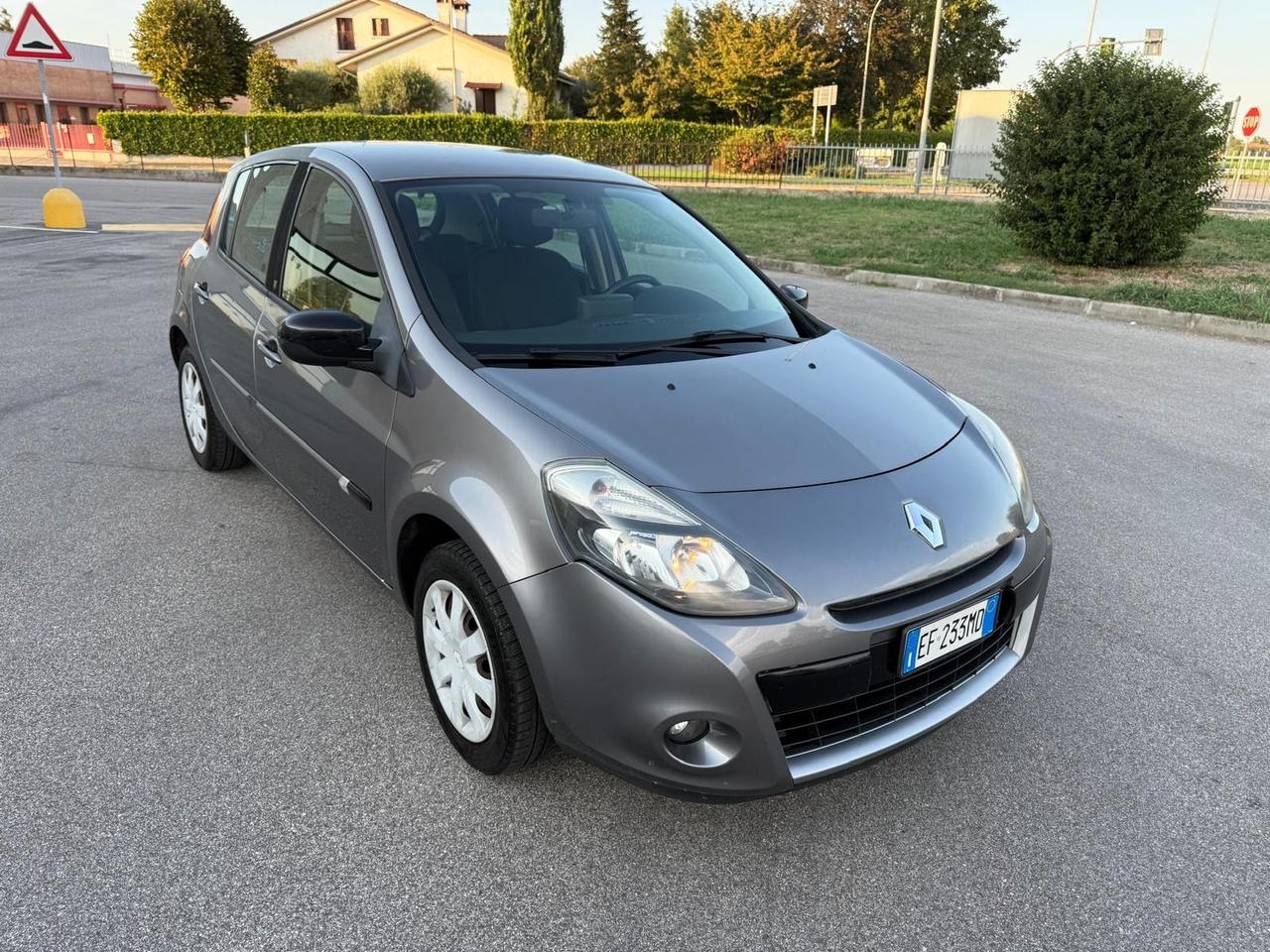 Renault Clio 1.2 16V 5 porte Dynamique