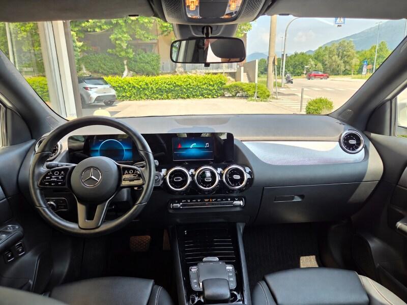 MERCEDES GLA (H247) GLA 250 e hybrid E...