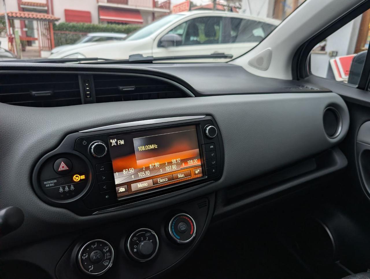 Toyota Yaris 1.0 5 porte Active