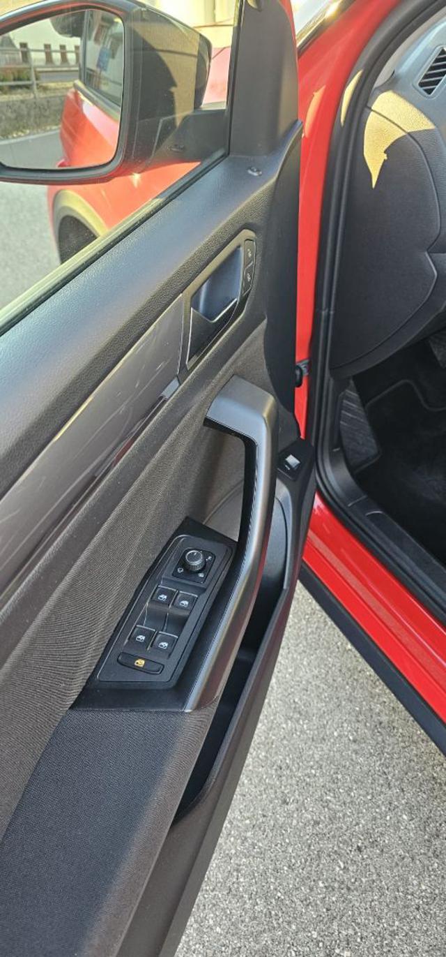 VOLKSWAGEN T-Roc 1.5 TSI ACT DSG Advanced BlueMotion R Line