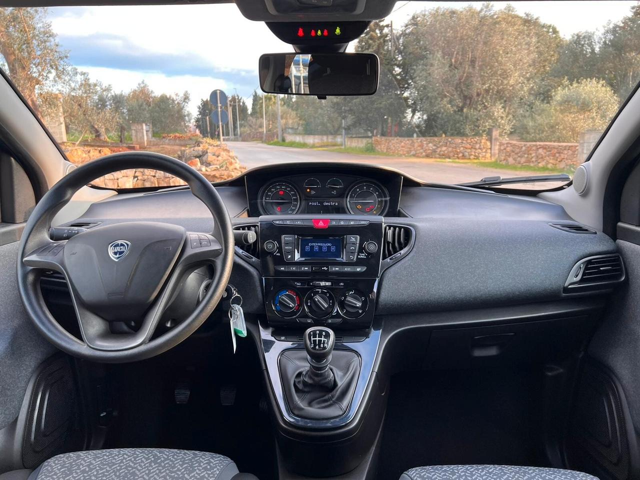 Lancia Ypsilon 1.0 FireFly 5 porte S&S Hybrid Silver Plus